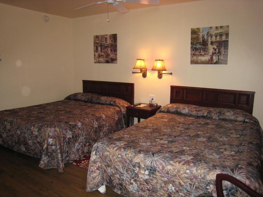 Johnny'S Motel Grand Forks Rum bild
